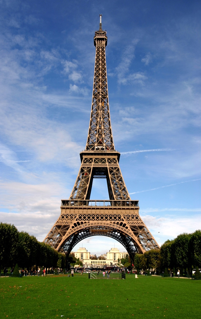  Visit the Eiffel Tower