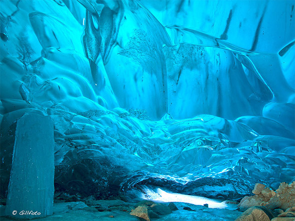  Mendenhall Glacier ice cave